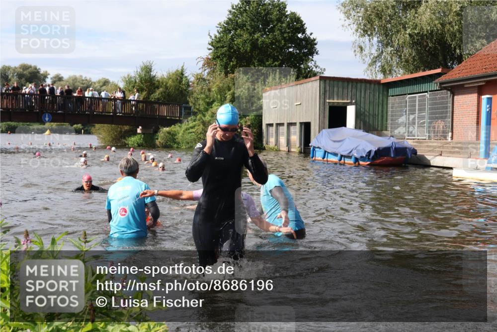 31.08.2025 - Elbe Triathlon Hamburg Luisa Fischer http://msf.ph/oto/8686196 31.08.2025 10:43:22 Schwimmen 1346, 1363, 1369, 1374, 1409, 1431, 1438, 1493 meine-sportfotos.de