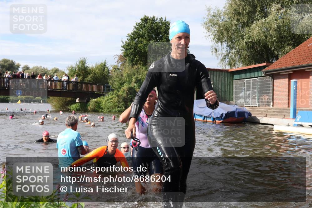 31.08.2025 - Elbe Triathlon Hamburg Luisa Fischer http://msf.ph/oto/8686204 31.08.2025 10:43:24 Schwimmen 1363, 1369, 1374, 1409, 1431, 1438, 1493 meine-sportfotos.de