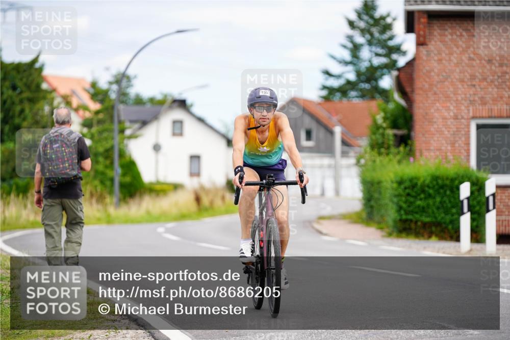 31.08.2025 - Elbe Triathlon Hamburg Michael Burmester http://msf.ph/oto/8686205 31.08.2025 14:17:49 Radfahren 155 meine-sportfotos.de