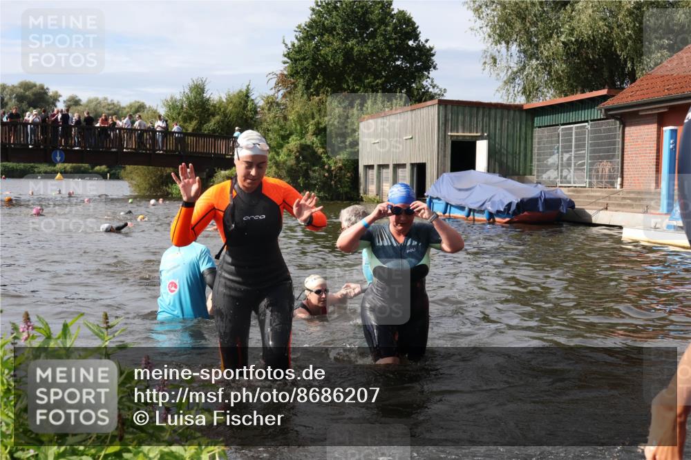 31.08.2025 - Elbe Triathlon Hamburg Luisa Fischer http://msf.ph/oto/8686207 31.08.2025 10:43:27 Schwimmen 1363, 1369, 1409, 1431, 1438, 1466, 1507 meine-sportfotos.de