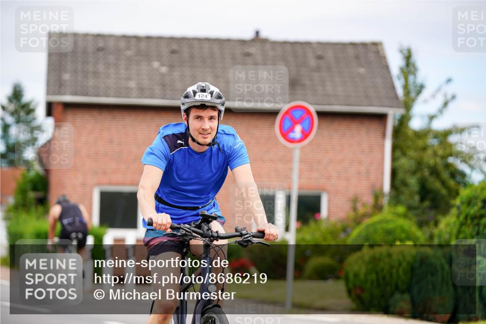31.08.2025 - Elbe Triathlon Hamburg Michael Burmester http://msf.ph/oto/8686219 31.08.2025 14:18:23 Radfahren 124 meine-sportfotos.de