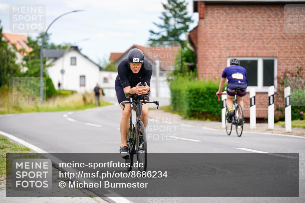 31.08.2025 - Elbe Triathlon Hamburg Michael Burmester http://msf.ph/oto/8686234 31.08.2025 14:18:39 Radfahren 143, 156 meine-sportfotos.de
