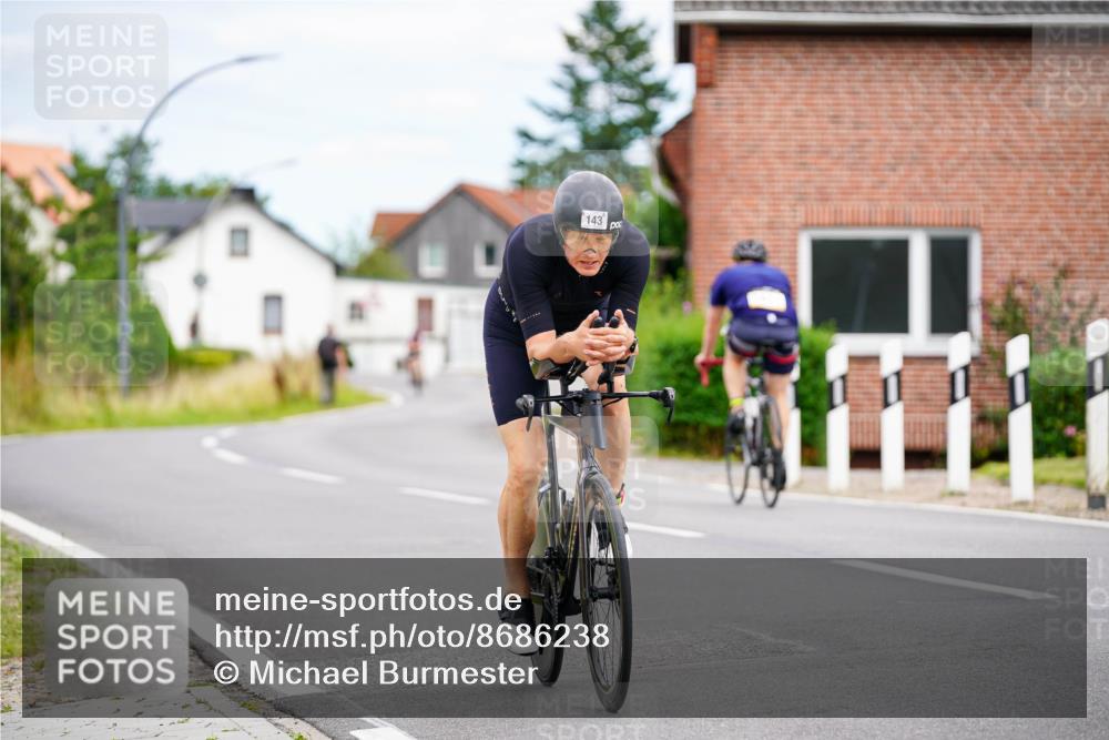 31.08.2025 - Elbe Triathlon Hamburg Michael Burmester http://msf.ph/oto/8686238 31.08.2025 14:18:39 Radfahren 143, 156 meine-sportfotos.de