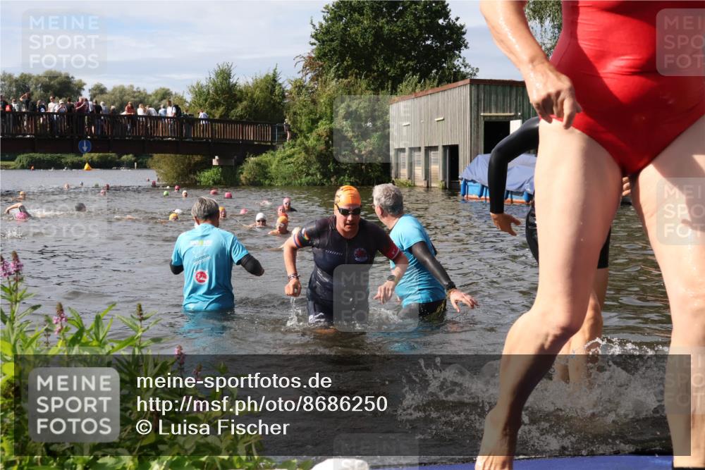31.08.2025 - Elbe Triathlon Hamburg Luisa Fischer http://msf.ph/oto/8686250 31.08.2025 10:43:35 Schwimmen 1363, 1438, 1466, 1476, 1507 meine-sportfotos.de