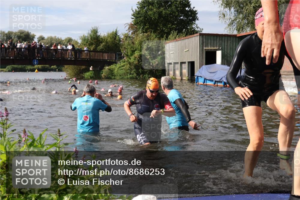 31.08.2025 - Elbe Triathlon Hamburg Luisa Fischer http://msf.ph/oto/8686253 31.08.2025 10:43:35 Schwimmen 1363, 1438, 1466, 1476, 1507 meine-sportfotos.de