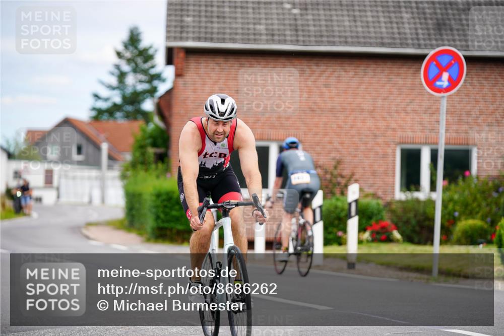 31.08.2025 - Elbe Triathlon Hamburg Michael Burmester http://msf.ph/oto/8686262 31.08.2025 14:18:57 Radfahren 121, 139, 154 meine-sportfotos.de