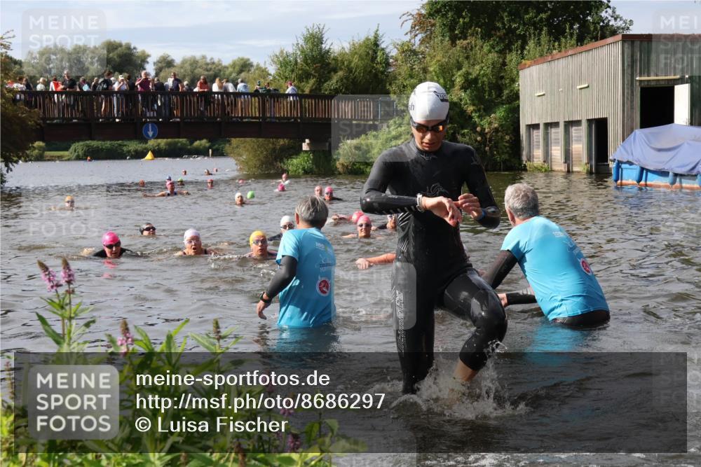 31.08.2025 - Elbe Triathlon Hamburg Luisa Fischer http://msf.ph/oto/8686297 31.08.2025 10:43:48 Schwimmen 1396, 1406, 1421, 1441, 1475, 1497 meine-sportfotos.de