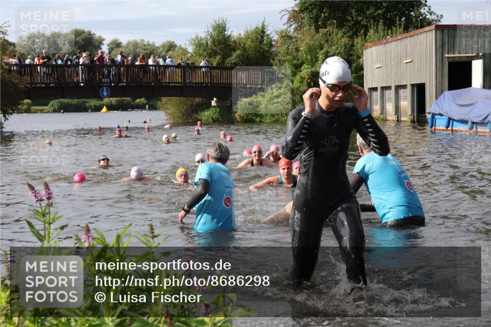 31.08.2025 - Elbe Triathlon Hamburg Luisa Fischer http://msf.ph/oto/8686298 31.08.2025 10:43:48 Schwimmen 1396, 1406, 1421, 1441, 1475, 1497 meine-sportfotos.de