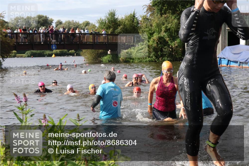 31.08.2025 - Elbe Triathlon Hamburg Luisa Fischer http://msf.ph/oto/8686304 31.08.2025 10:43:49 Schwimmen 1396, 1406, 1421, 1441, 1475, 1497 meine-sportfotos.de