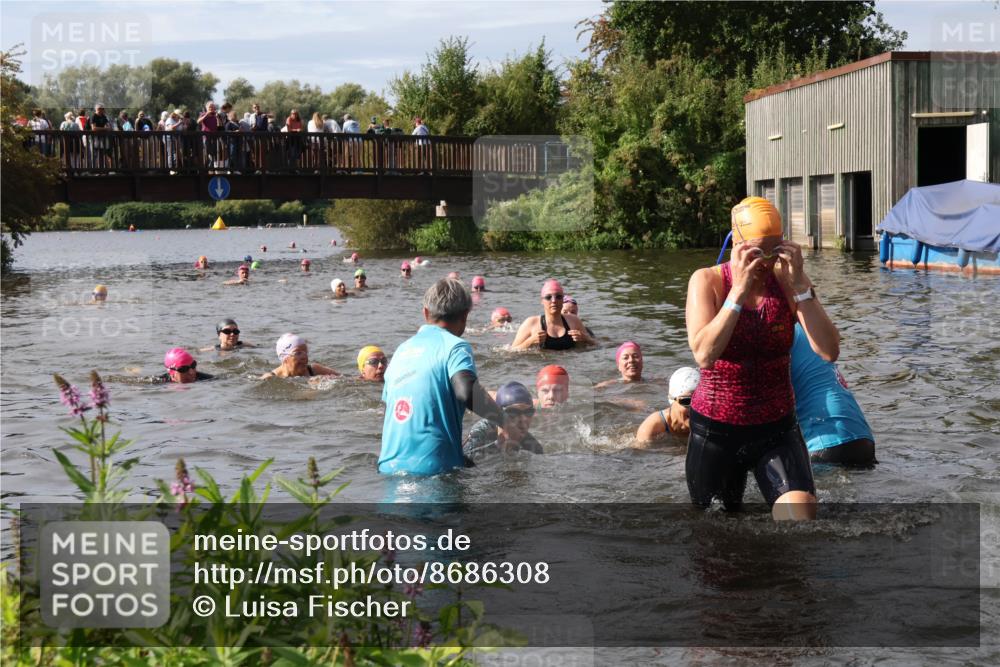 31.08.2025 - Elbe Triathlon Hamburg Luisa Fischer http://msf.ph/oto/8686308 31.08.2025 10:43:50 Schwimmen 1356, 1396, 1406, 1421, 1441, 1475, 1497 meine-sportfotos.de
