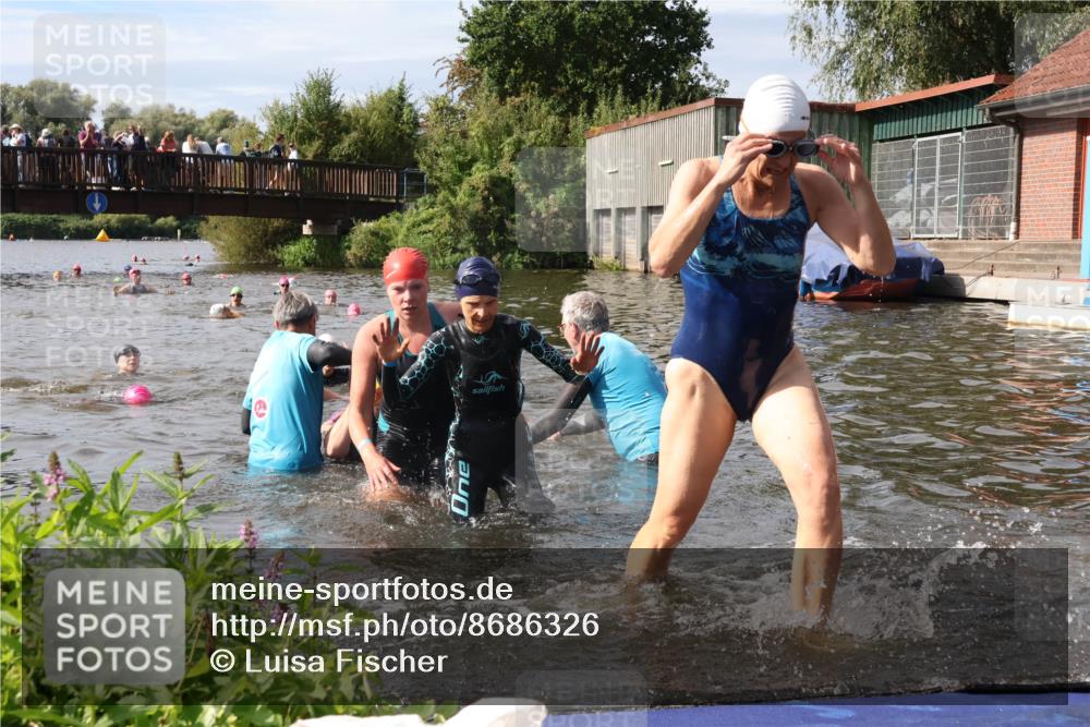 31.08.2025 - Elbe Triathlon Hamburg Luisa Fischer http://msf.ph/oto/8686326 31.08.2025 10:43:55 Schwimmen 1356, 1360, 1361, 1396, 1406, 1430, 1475, 1497 meine-sportfotos.de