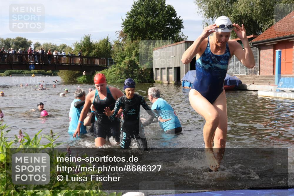 31.08.2025 - Elbe Triathlon Hamburg Luisa Fischer http://msf.ph/oto/8686327 31.08.2025 10:43:55 Schwimmen 1356, 1360, 1361, 1396, 1406, 1430, 1475, 1497 meine-sportfotos.de