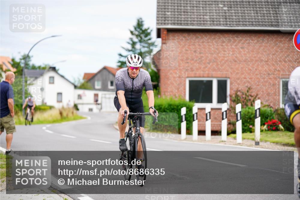 31.08.2025 - Elbe Triathlon Hamburg Michael Burmester http://msf.ph/oto/8686335 31.08.2025 14:19:52 Radfahren 158, 164 meine-sportfotos.de