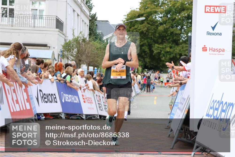 31.08.2025 - 21. Blankeneser Heldenlauf Strokosch-Dieckow http://msf.ph/oto/8686338 31.08.2025 11:59:55 Ziel 5346, 5804 meine-sportfotos.de