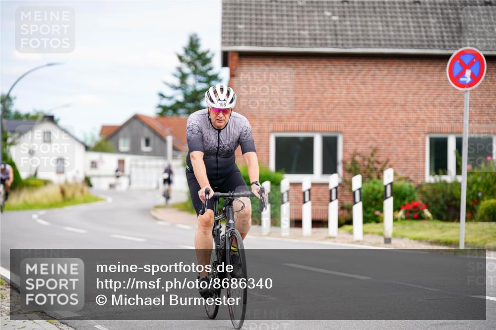 31.08.2025 - Elbe Triathlon Hamburg Michael Burmester http://msf.ph/oto/8686340 31.08.2025 14:19:52 Radfahren 158, 164 meine-sportfotos.de