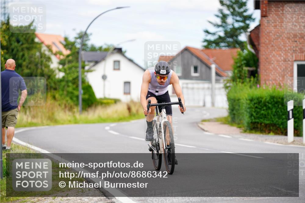 31.08.2025 - Elbe Triathlon Hamburg Michael Burmester http://msf.ph/oto/8686342 31.08.2025 14:19:56 Radfahren 158 meine-sportfotos.de