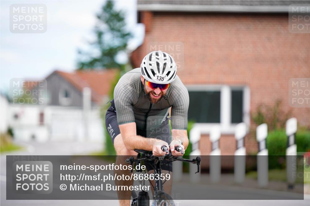 31.08.2025 - Elbe Triathlon Hamburg Michael Burmester http://msf.ph/oto/8686359 31.08.2025 14:20:18 Radfahren 135 meine-sportfotos.de