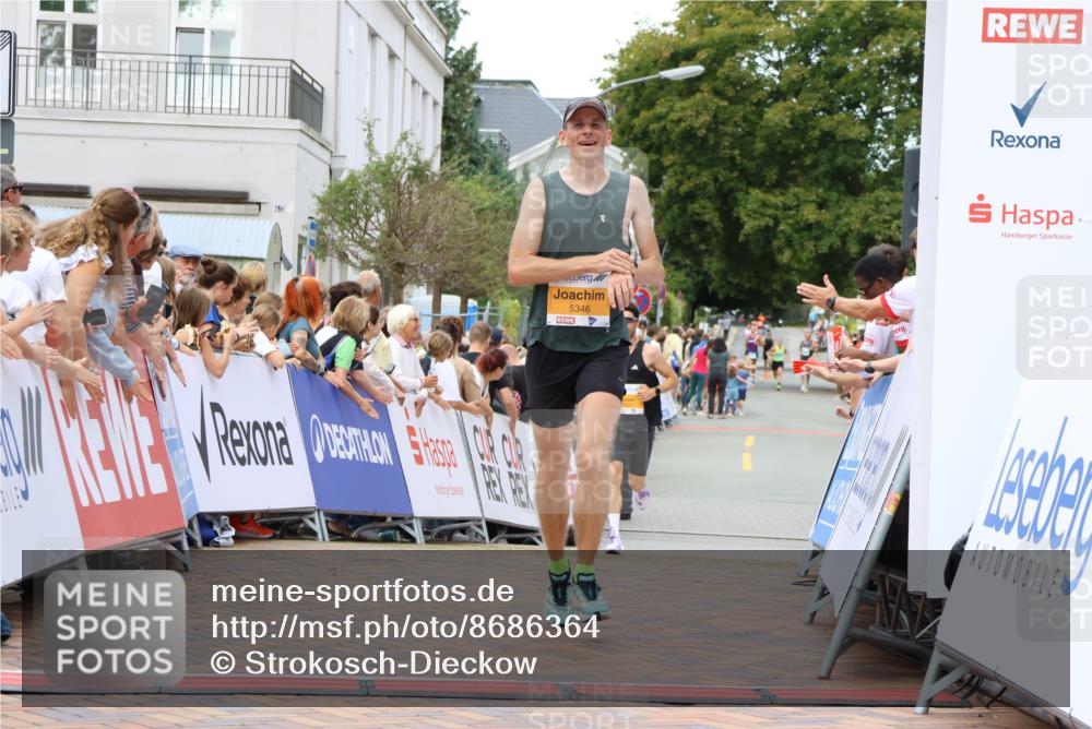 31.08.2025 - 21. Blankeneser Heldenlauf Strokosch-Dieckow http://msf.ph/oto/8686364 31.08.2025 11:59:54 Ziel 5346, 5804 meine-sportfotos.de