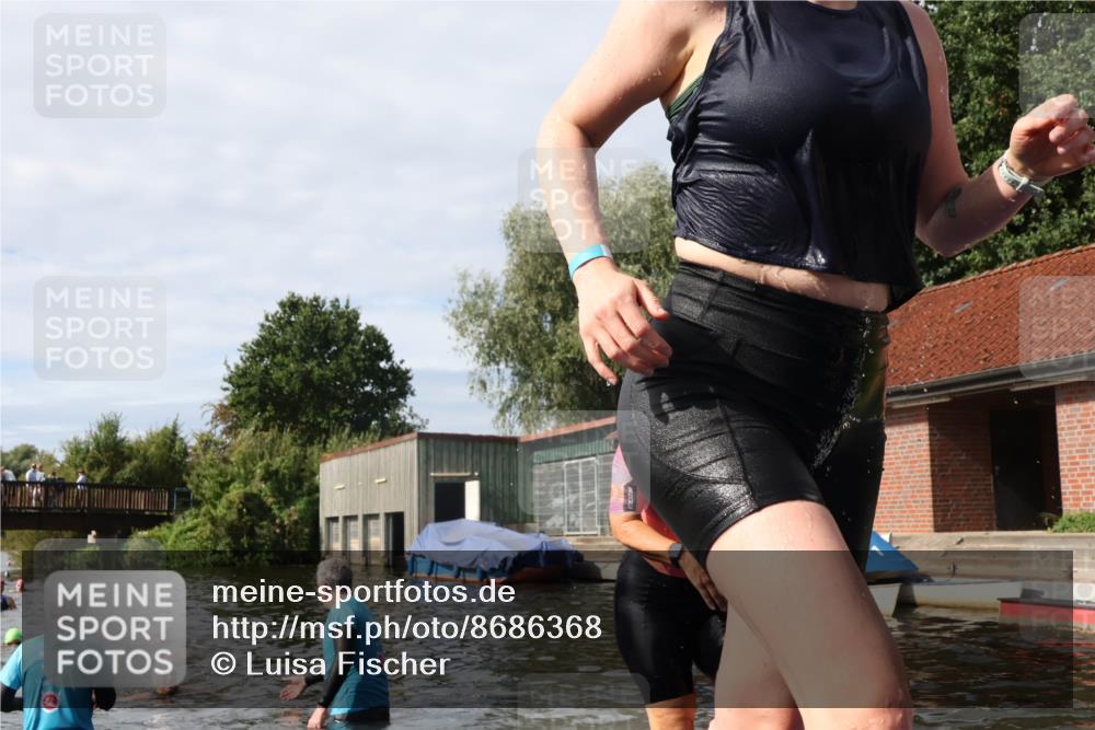 31.08.2025 - Elbe Triathlon Hamburg Luisa Fischer http://msf.ph/oto/8686368 31.08.2025 10:44:11 Schwimmen 1362, 1377, 1452, 1502, 1503 meine-sportfotos.de