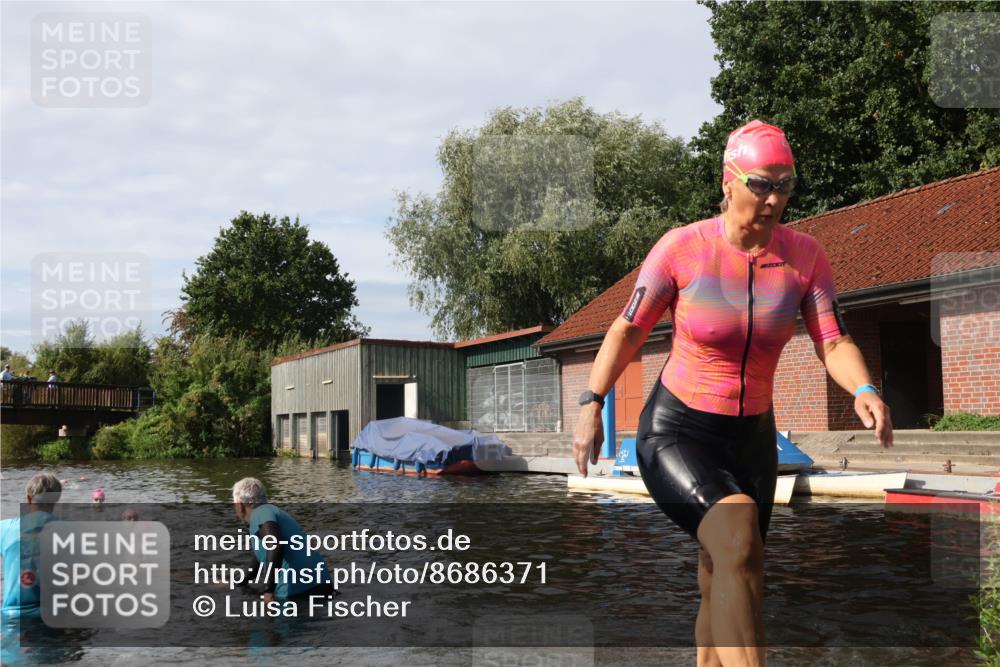 31.08.2025 - Elbe Triathlon Hamburg Luisa Fischer http://msf.ph/oto/8686371 31.08.2025 10:44:12 Schwimmen 1362, 1377, 1452, 1502, 1503 meine-sportfotos.de