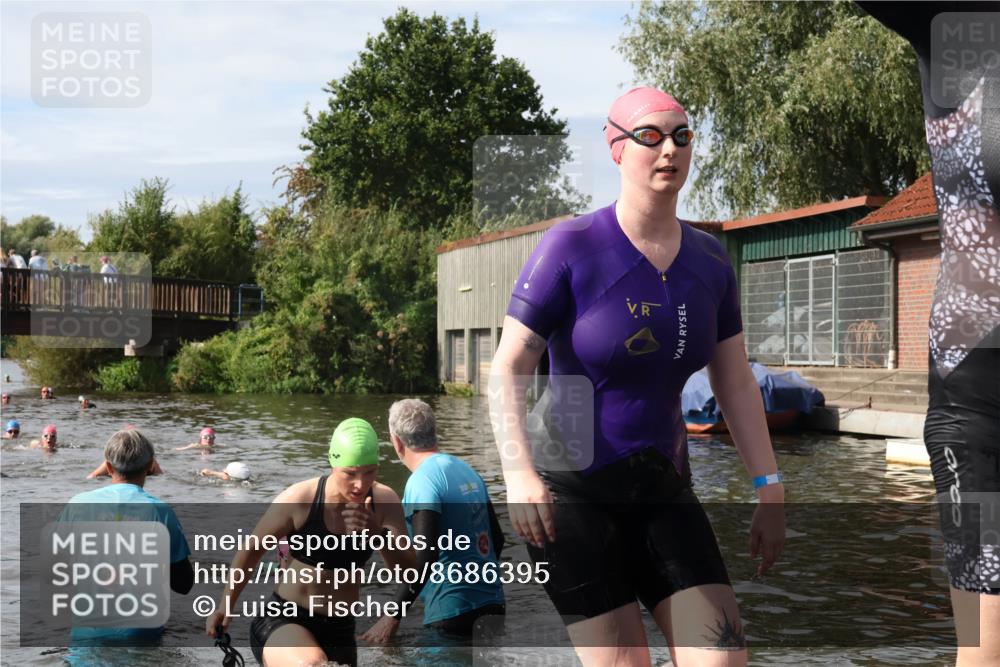 31.08.2025 - Elbe Triathlon Hamburg Luisa Fischer http://msf.ph/oto/8686395 31.08.2025 10:44:26 Schwimmen 1353, 1359, 1392, 1459, 1506 meine-sportfotos.de