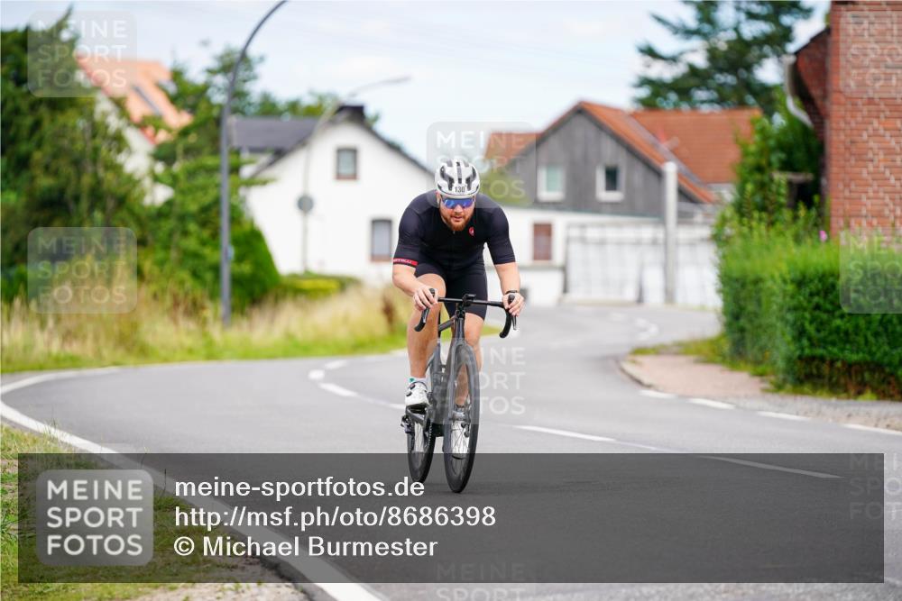 31.08.2025 - Elbe Triathlon Hamburg Michael Burmester http://msf.ph/oto/8686398 31.08.2025 14:21:46 Radfahren 130 meine-sportfotos.de