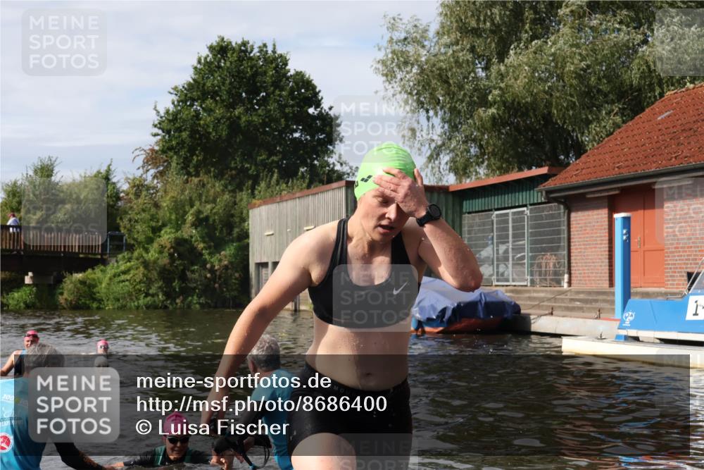 31.08.2025 - Elbe Triathlon Hamburg Luisa Fischer http://msf.ph/oto/8686400 31.08.2025 10:44:28 Schwimmen 1353, 1359, 1392, 1459, 1506 meine-sportfotos.de