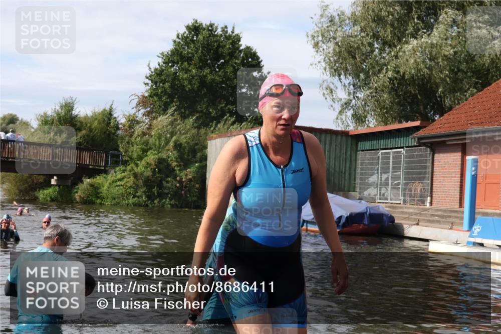 31.08.2025 - Elbe Triathlon Hamburg Luisa Fischer http://msf.ph/oto/8686411 31.08.2025 10:45:02 Schwimmen 1420, 1423, 1455, 1463 meine-sportfotos.de