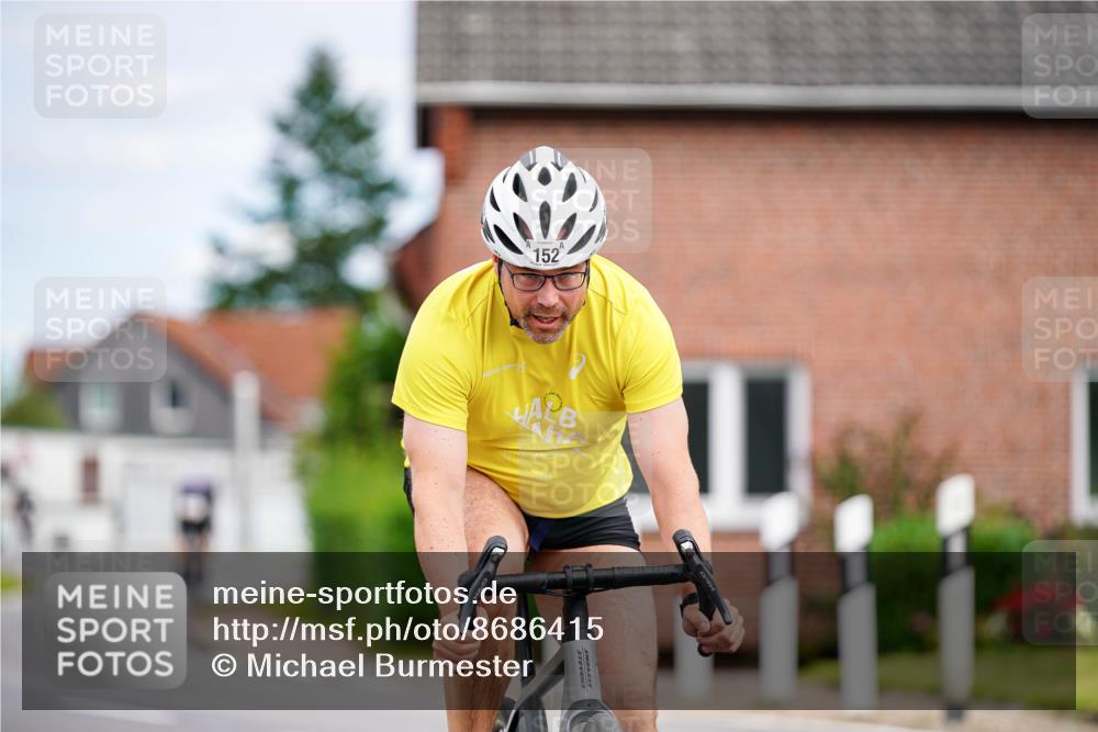 31.08.2025 - Elbe Triathlon Hamburg Michael Burmester http://msf.ph/oto/8686415 31.08.2025 14:22:16 Radfahren 125, 140, 149, 152 meine-sportfotos.de