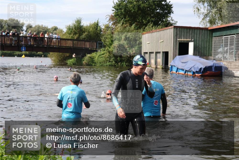 31.08.2025 - Elbe Triathlon Hamburg Luisa Fischer http://msf.ph/oto/8686417 31.08.2025 10:45:20 Schwimmen 1401 meine-sportfotos.de