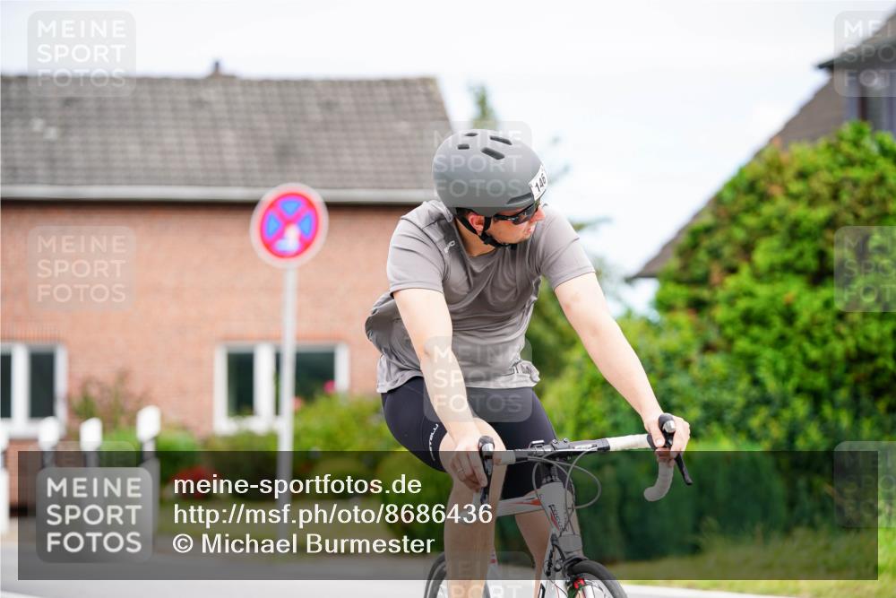 31.08.2025 - Elbe Triathlon Hamburg Michael Burmester http://msf.ph/oto/8686436 31.08.2025 14:22:24 Radfahren 125, 146, 155 meine-sportfotos.de