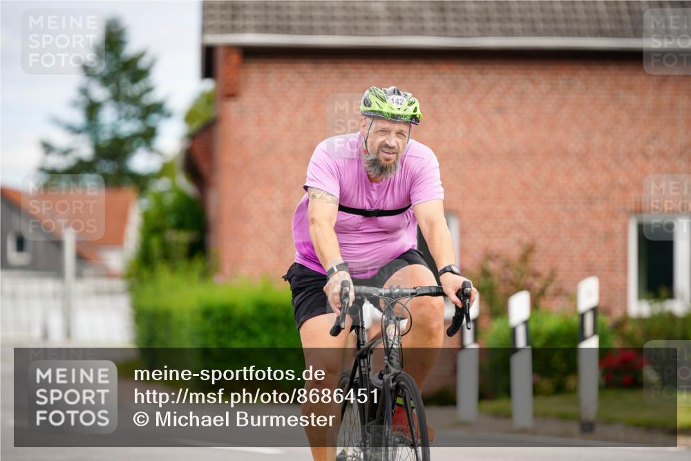 31.08.2025 - Elbe Triathlon Hamburg Michael Burmester http://msf.ph/oto/8686451 31.08.2025 14:24:38 Radfahren 142 meine-sportfotos.de