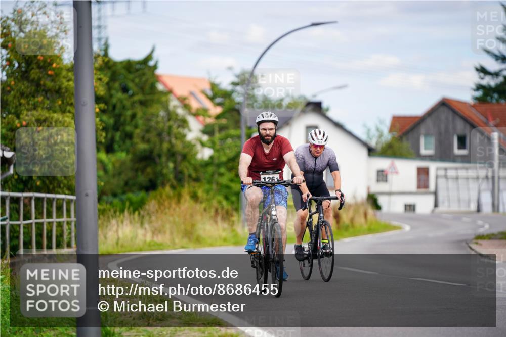 31.08.2025 - Elbe Triathlon Hamburg Michael Burmester http://msf.ph/oto/8686455 31.08.2025 14:24:56 Radfahren 126, 158 meine-sportfotos.de