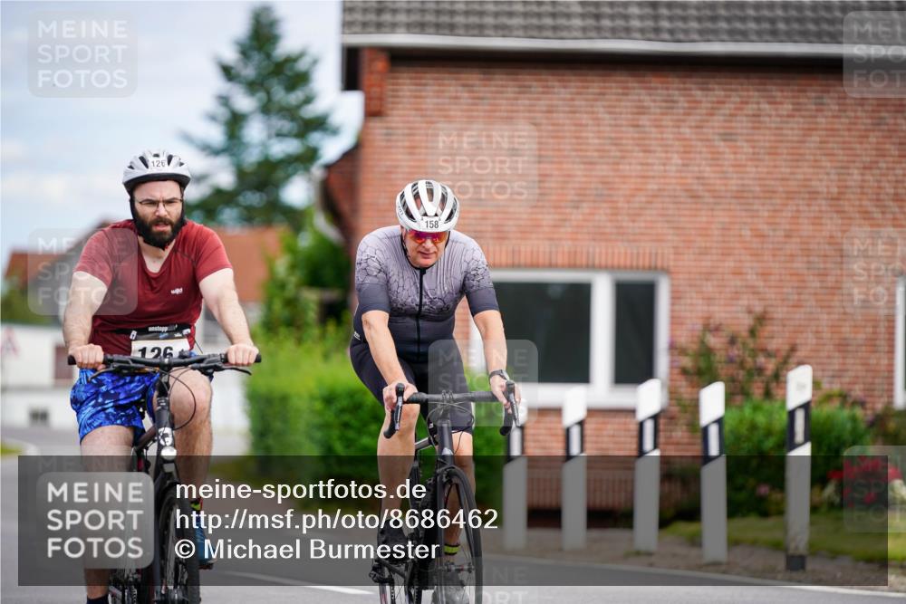 31.08.2025 - Elbe Triathlon Hamburg Michael Burmester http://msf.ph/oto/8686462 31.08.2025 14:24:58 Radfahren 126, 158 meine-sportfotos.de