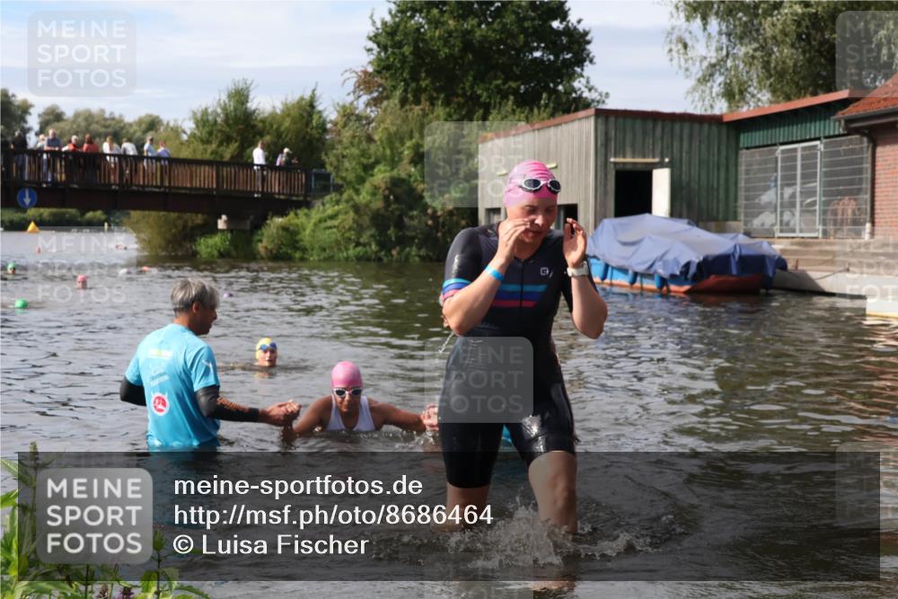 31.08.2025 - Elbe Triathlon Hamburg Luisa Fischer http://msf.ph/oto/8686464 31.08.2025 10:45:41 Schwimmen 1415, 1499 meine-sportfotos.de