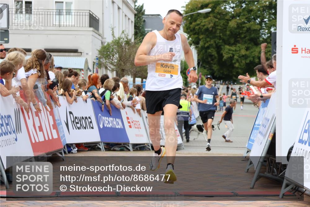 31.08.2025 - 21. Blankeneser Heldenlauf Strokosch-Dieckow http://msf.ph/oto/8686477 31.08.2025 11:59:43 Ziel 5694, 4068 meine-sportfotos.de