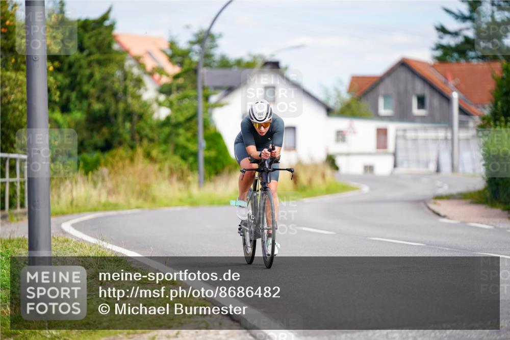 31.08.2025 - Elbe Triathlon Hamburg Michael Burmester http://msf.ph/oto/8686482 31.08.2025 14:32:46 Radfahren 160 meine-sportfotos.de