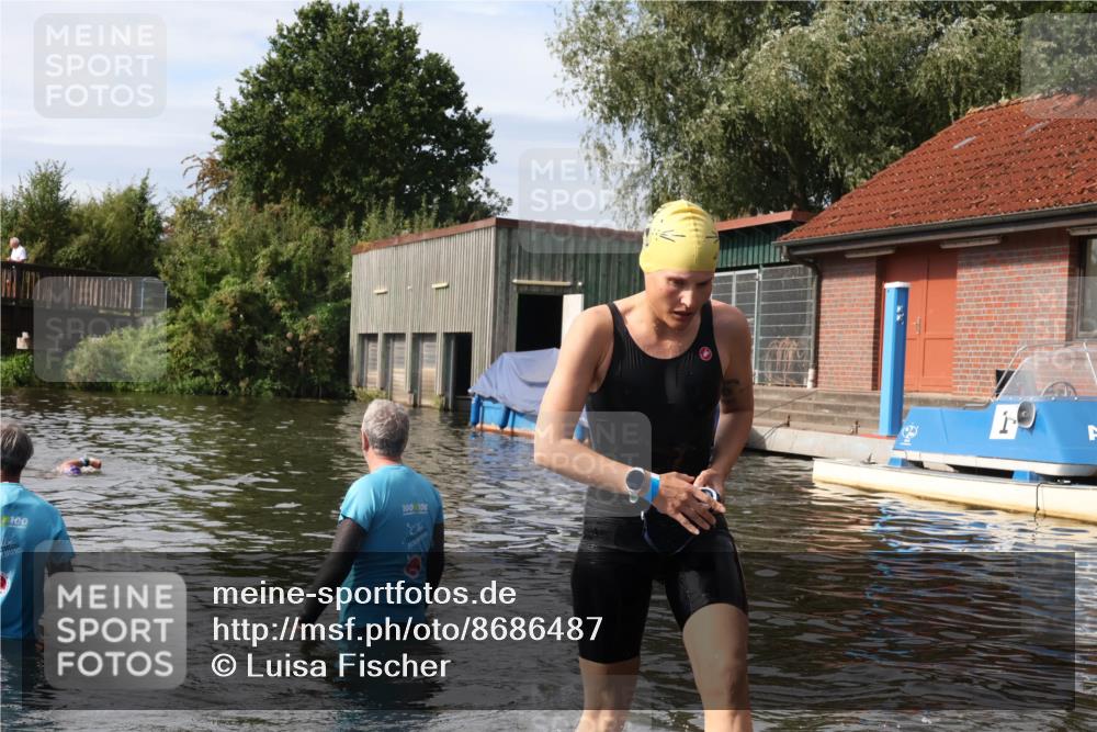 31.08.2025 - Elbe Triathlon Hamburg Luisa Fischer http://msf.ph/oto/8686487 31.08.2025 10:45:52 Schwimmen 1391, 1508 meine-sportfotos.de