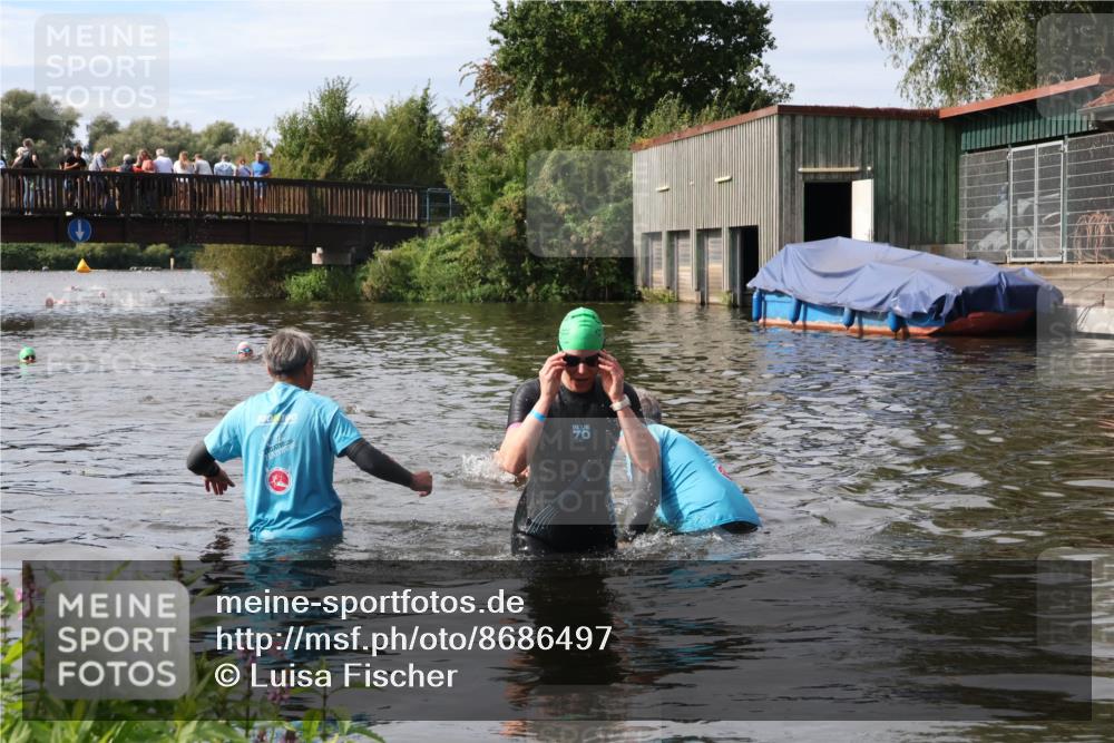 31.08.2025 - Elbe Triathlon Hamburg Luisa Fischer http://msf.ph/oto/8686497 31.08.2025 10:46:06 Schwimmen 1397, 1490 meine-sportfotos.de