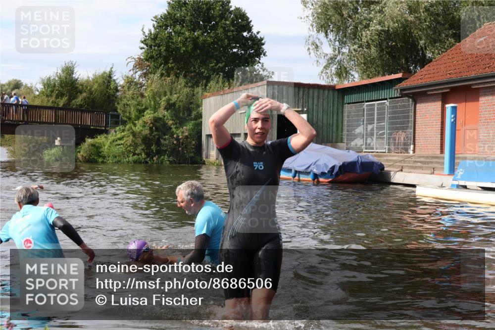 31.08.2025 - Elbe Triathlon Hamburg Luisa Fischer http://msf.ph/oto/8686506 31.08.2025 10:46:08 Schwimmen 1397, 1490 meine-sportfotos.de