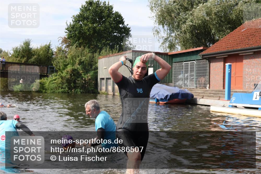 31.08.2025 - Elbe Triathlon Hamburg Luisa Fischer http://msf.ph/oto/8686507 31.08.2025 10:46:08 Schwimmen 1397, 1490 meine-sportfotos.de