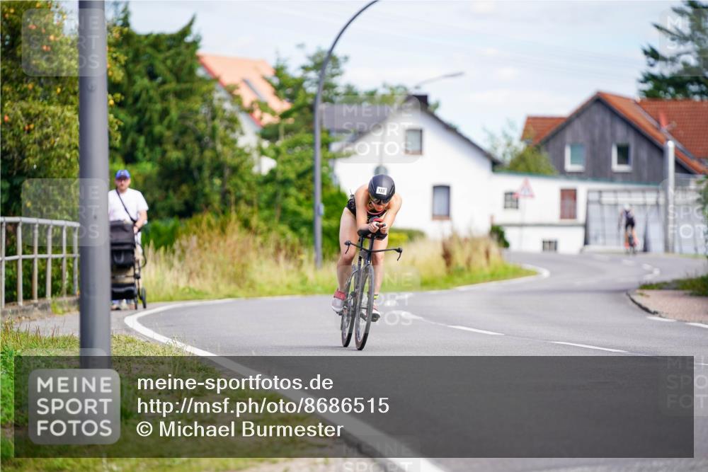 31.08.2025 - Elbe Triathlon Hamburg Michael Burmester http://msf.ph/oto/8686515 31.08.2025 14:36:27 Radfahren 133 meine-sportfotos.de