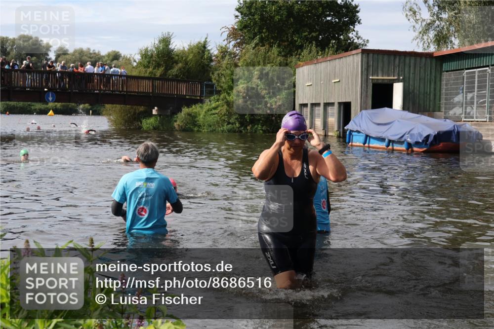 31.08.2025 - Elbe Triathlon Hamburg Luisa Fischer http://msf.ph/oto/8686516 31.08.2025 10:46:11 Schwimmen 1397, 1426, 1490 meine-sportfotos.de