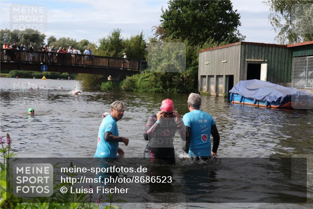 31.08.2025 - Elbe Triathlon Hamburg Luisa Fischer http://msf.ph/oto/8686523 31.08.2025 10:46:17 Schwimmen 1426, 1490 meine-sportfotos.de