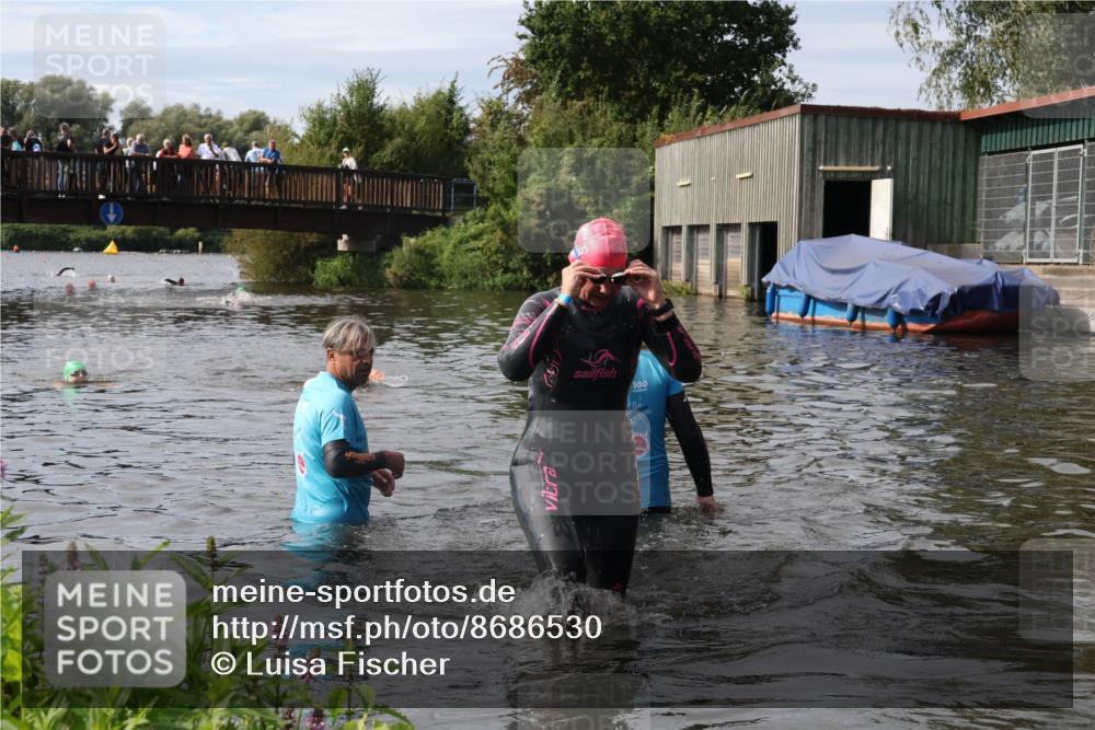 31.08.2025 - Elbe Triathlon Hamburg Luisa Fischer http://msf.ph/oto/8686530 31.08.2025 10:46:18 Schwimmen 1426, 1490 meine-sportfotos.de