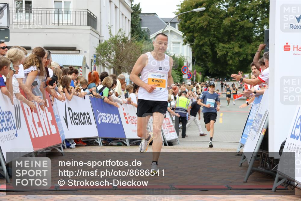 31.08.2025 - 21. Blankeneser Heldenlauf Strokosch-Dieckow http://msf.ph/oto/8686541 31.08.2025 11:59:42 Ziel 5694, 4068 meine-sportfotos.de