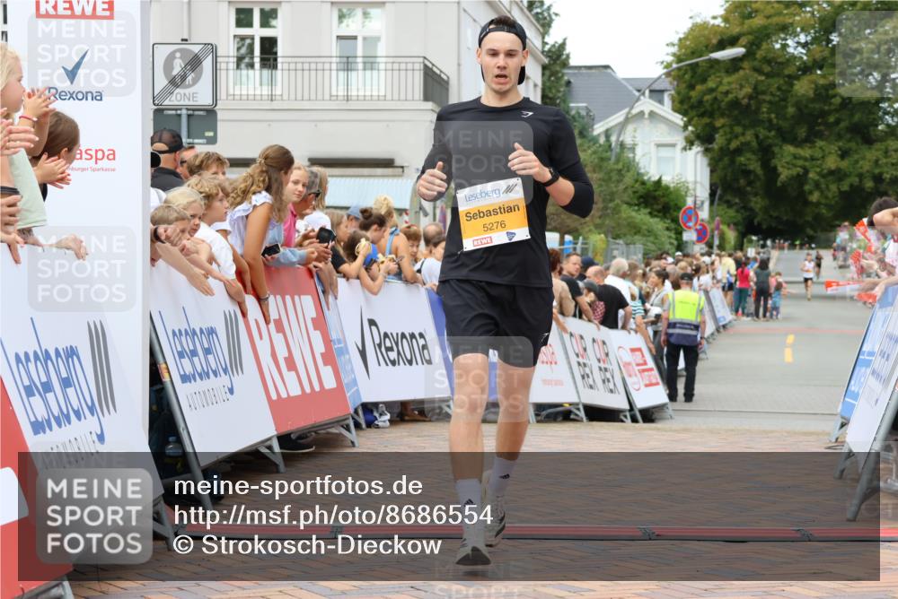 31.08.2025 - 21. Blankeneser Heldenlauf Strokosch-Dieckow http://msf.ph/oto/8686554 31.08.2025 11:59:23 Ziel 5492, 5276 meine-sportfotos.de