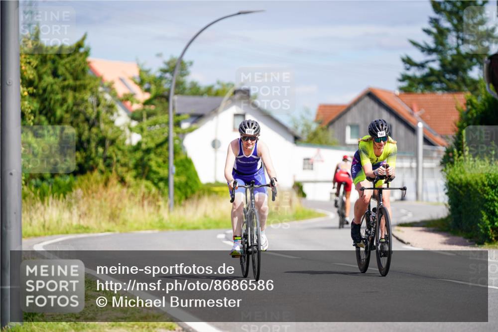 31.08.2025 - Elbe Triathlon Hamburg Michael Burmester http://msf.ph/oto/8686586 31.08.2025 14:39:57 Radfahren 122, 144 meine-sportfotos.de