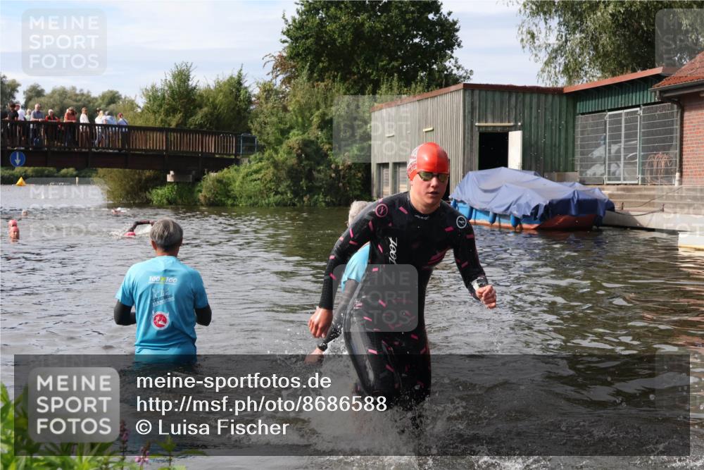 31.08.2025 - Elbe Triathlon Hamburg Luisa Fischer http://msf.ph/oto/8686588 31.08.2025 10:47:00 Schwimmen 1614 meine-sportfotos.de