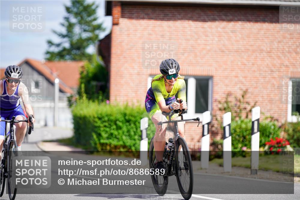 31.08.2025 - Elbe Triathlon Hamburg Michael Burmester http://msf.ph/oto/8686589 31.08.2025 14:39:58 Radfahren 122, 144 meine-sportfotos.de